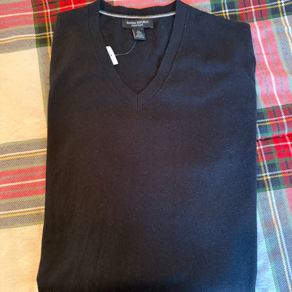 Mens Black Cashmere/Linen V Neck Sweater - Picture 1 of 7